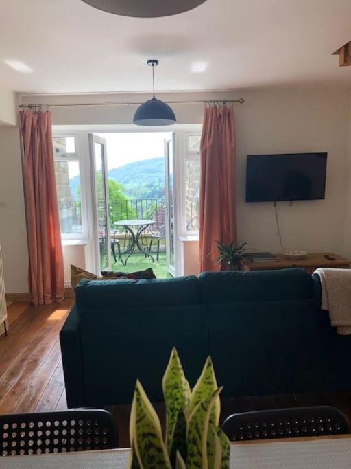Hilltop House Is A Welcoming 2 Bedroom Property Matlock  Zewnętrze zdjęcie
