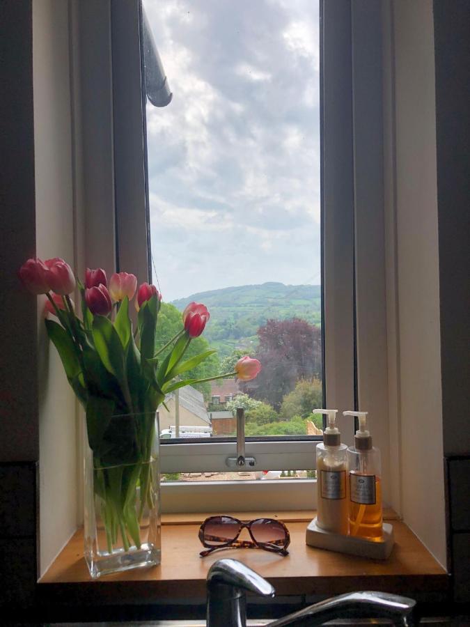 Hilltop House Is A Welcoming 2 Bedroom Property Matlock  Zewnętrze zdjęcie